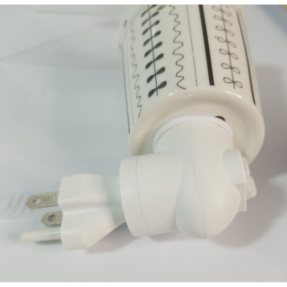 NEW Retired Scentsy Original Box "Bud" Plug-In Wall Wax Warmer Bulb Included - Picture 6 of 7